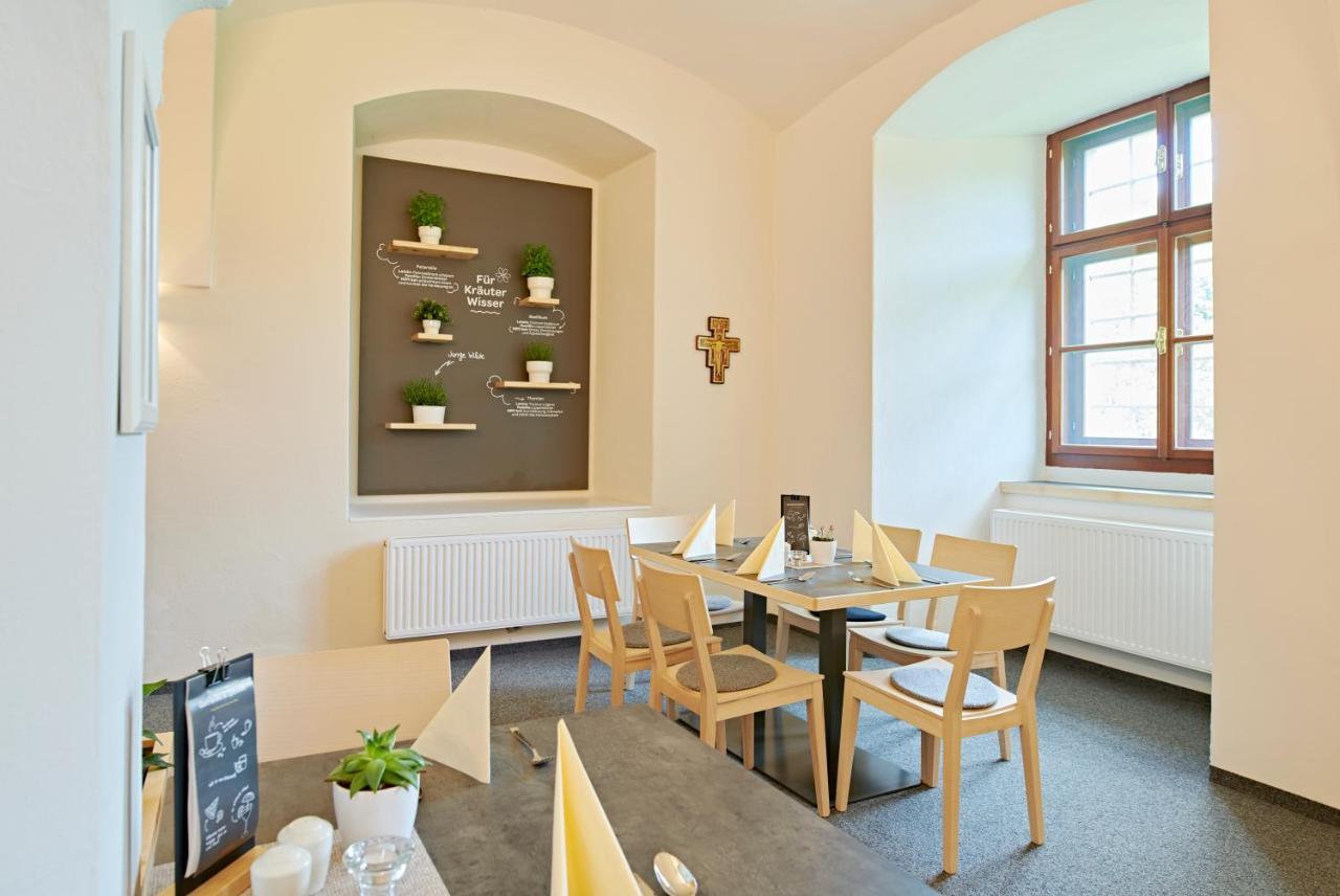 Jufa Hotel Stift Gurk Экстерьер фото